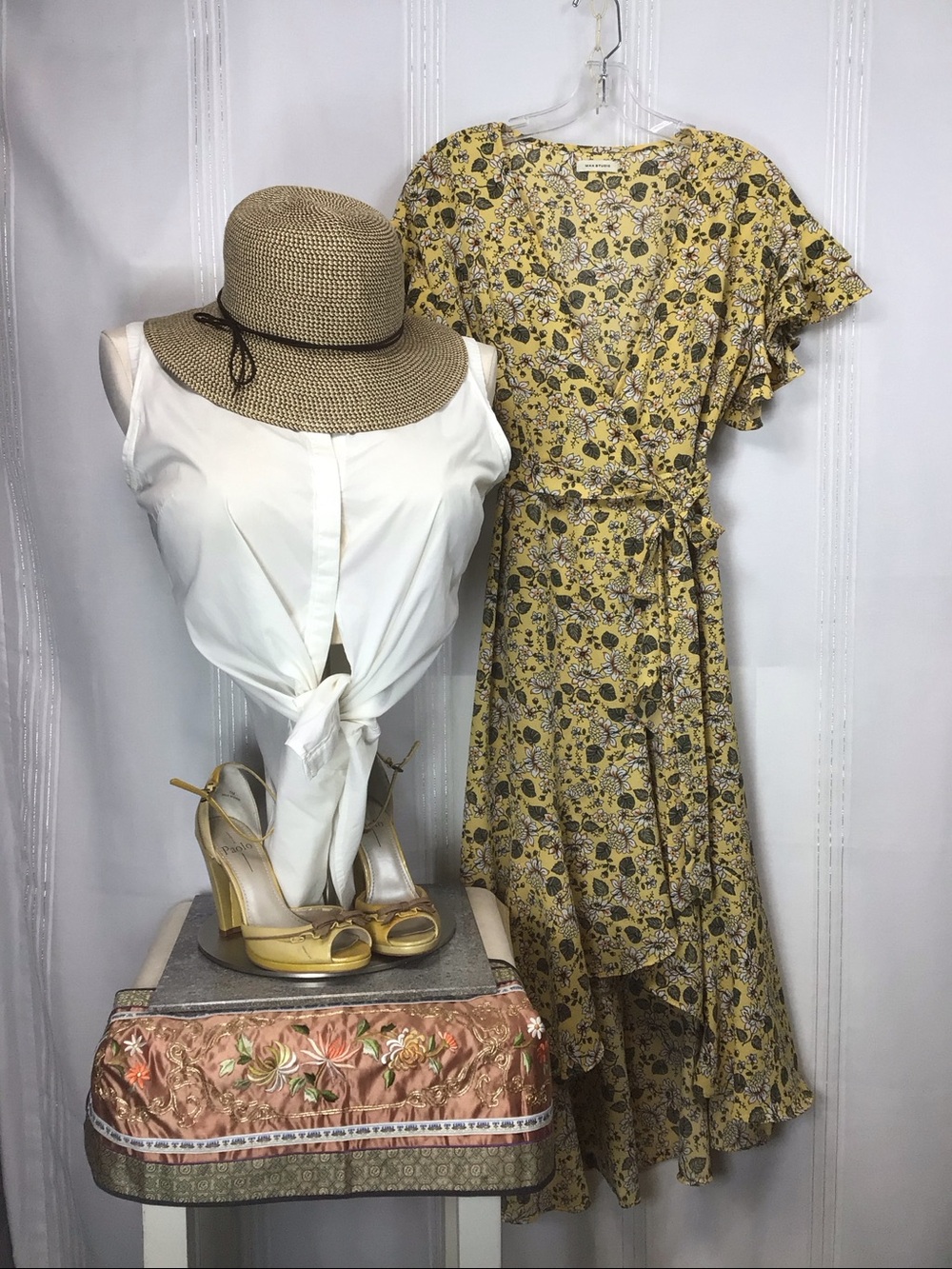 Max Studio Yellow Floral High-Low Flutter Sleeve Full Wrap Dress Sz.M - Picture 15 of 16